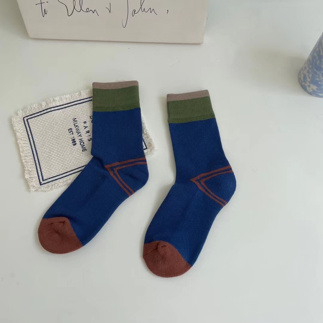 Frau Retro Farbblock Baumwolle Crew Socken Ein Paar display picture 4