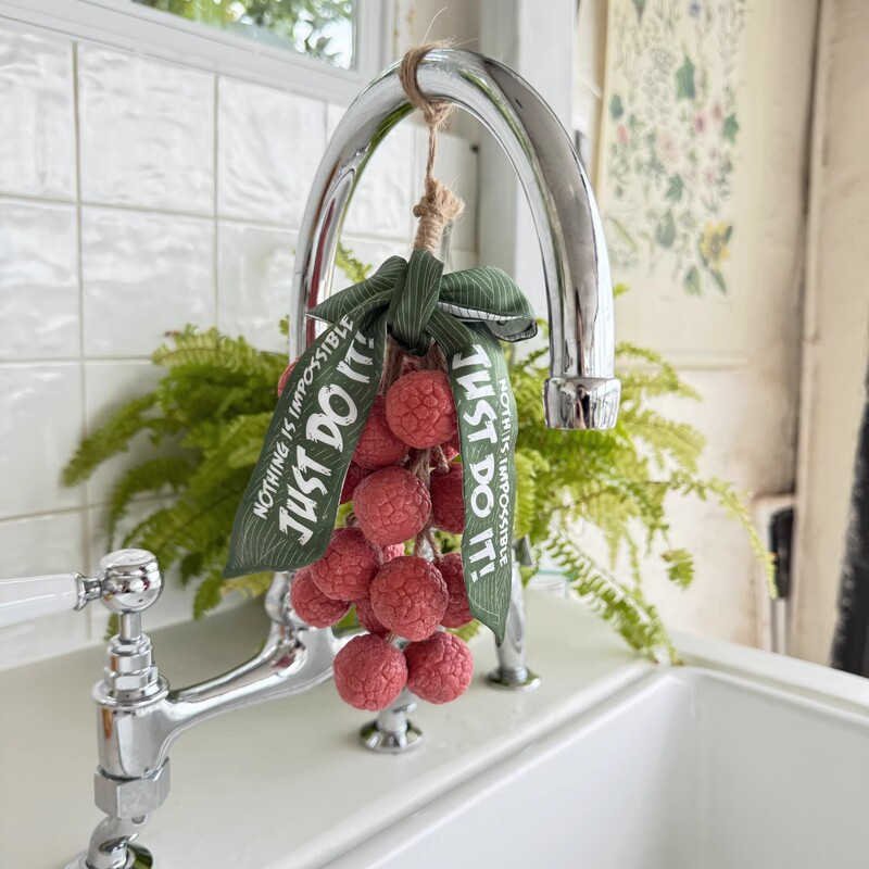 Simulated Handmade Soap, Lychee Soap, Creative Fruit-Shaped Hand Soap, Plant-Based Souvenir Gift for Bathing