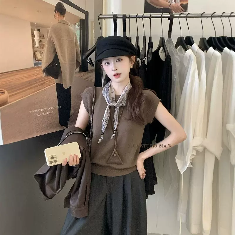 早秋新款正肩休闲宽松百搭气质显瘦圆领无袖T恤女装韩系简约小衫