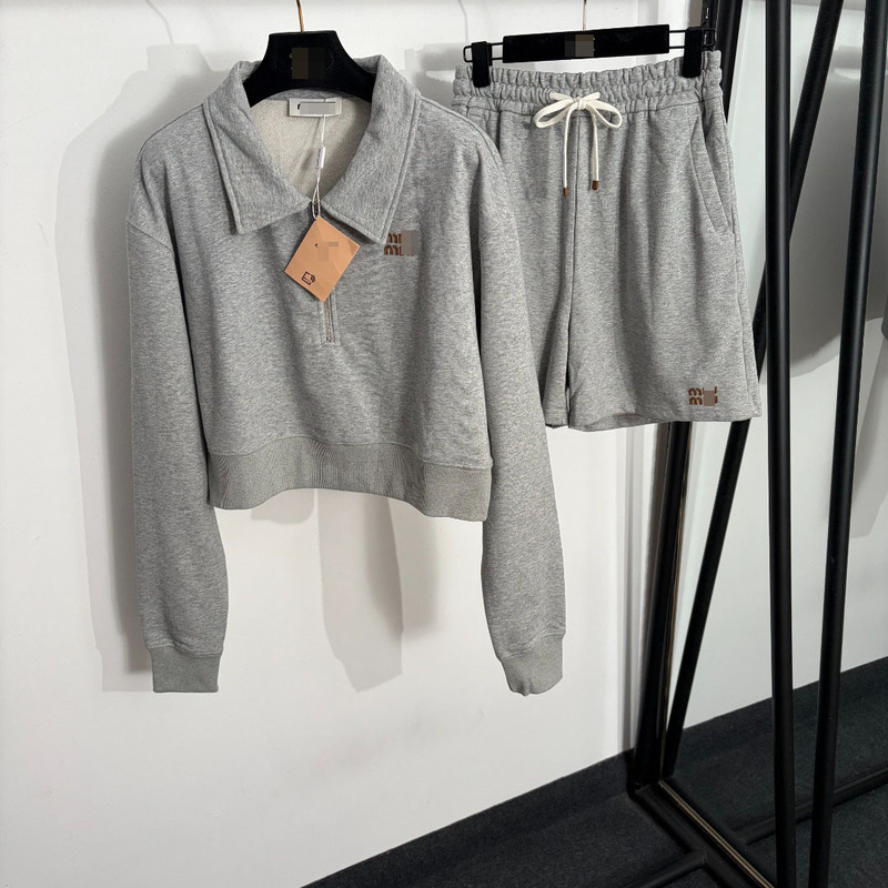 Nanyou High-End Foreign Trade New Style Set with Letter Leather Label, Zip-Up Collar Long-Sleeve Sweatshirt + Elastic Waist Five-Point Shorts Nanyou High-End Foreign Trade New Style Set with Letter Leather Label, Zip-Up Collar Long-Sleeve Sweatshirt + Elastic Waist Five-Point Shorts
