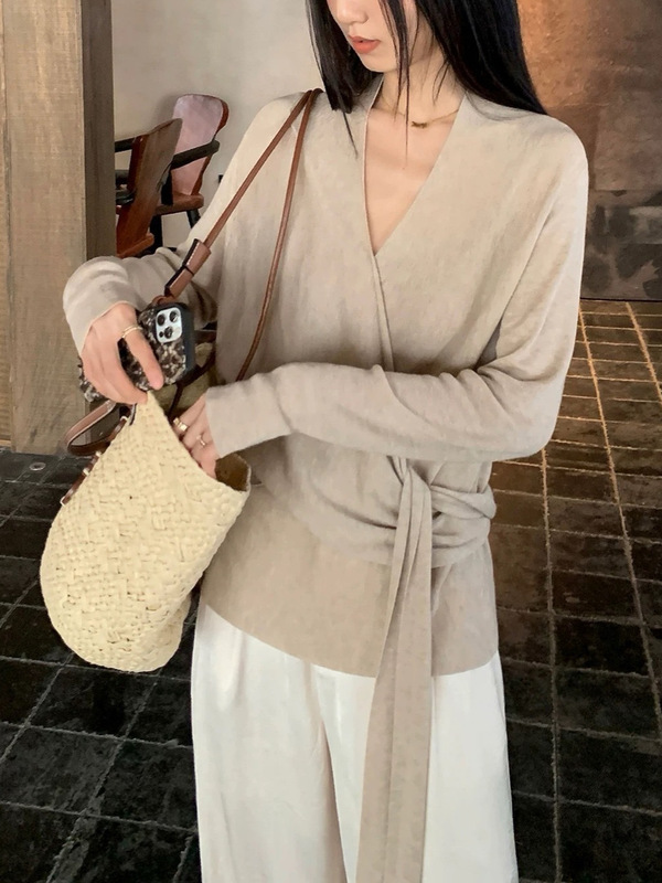 MULVA 清冷感姐姐 氛围感v领针织衫女小众设计气质收腰绑带上衣薄|undefined
