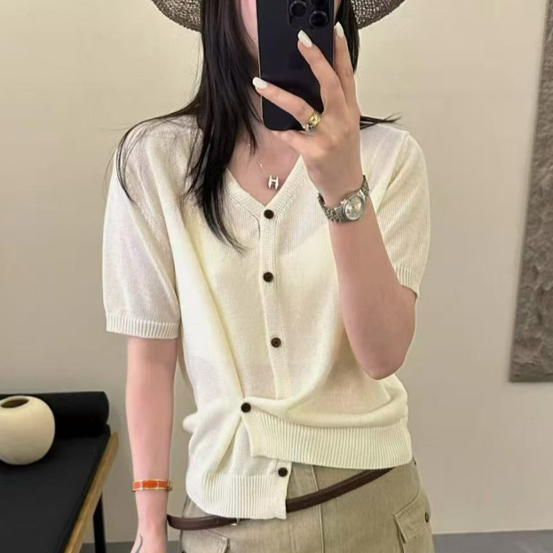 Ice Silk Knitted Short-Sleeved T-Shirt for Women, Summer Versatile Cardigan, Thin V-Neck, High-End French Style Top to Pair with a Skirt