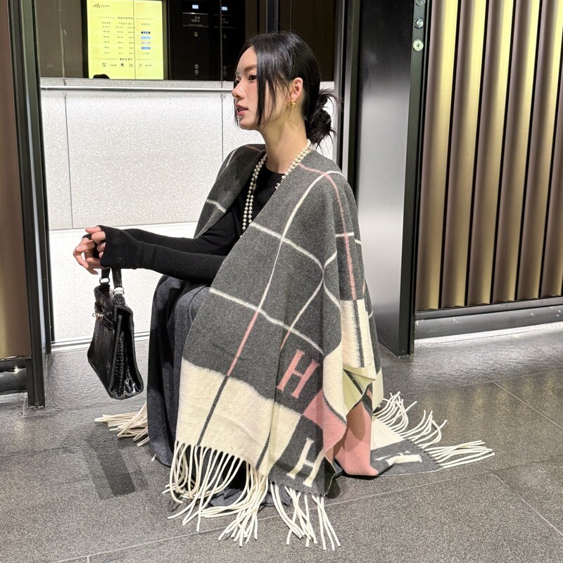 仿羊绒格子披肩女秋冬季超大加厚斗篷外套旅游空调房开叉披风毛毯|undefined