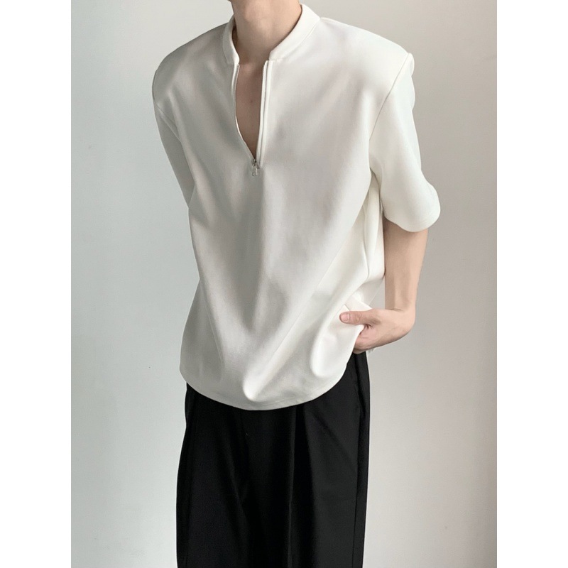 작은 높은 목 디자인 센스 반 지퍼 패드 어깨 티셔츠 남성용 높은 콜드 금욕 느슨한 짧은 소매 최고 V-넥 헨리 트렌디 셔츠
