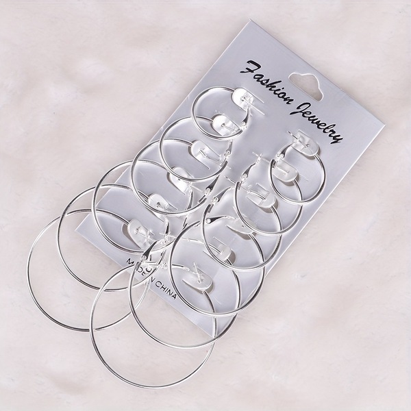 fashionable classic universal earrings
