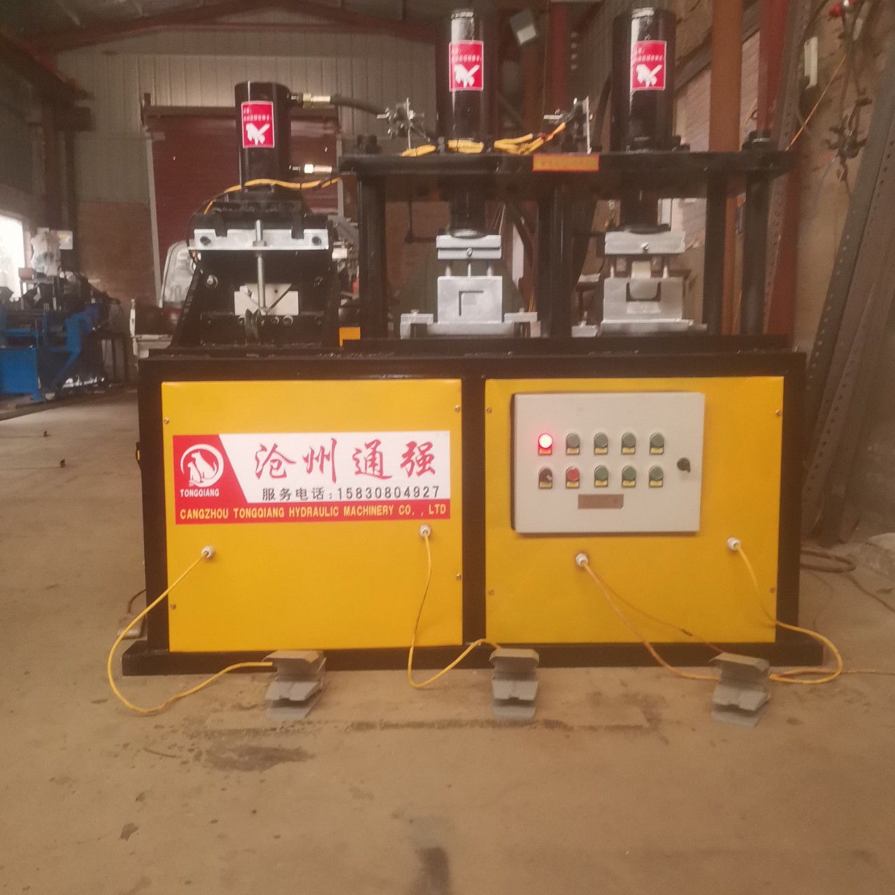 液压角铁切断冲孔槽钢冲孔机精度准确操作简单切角折弯冲孔可换