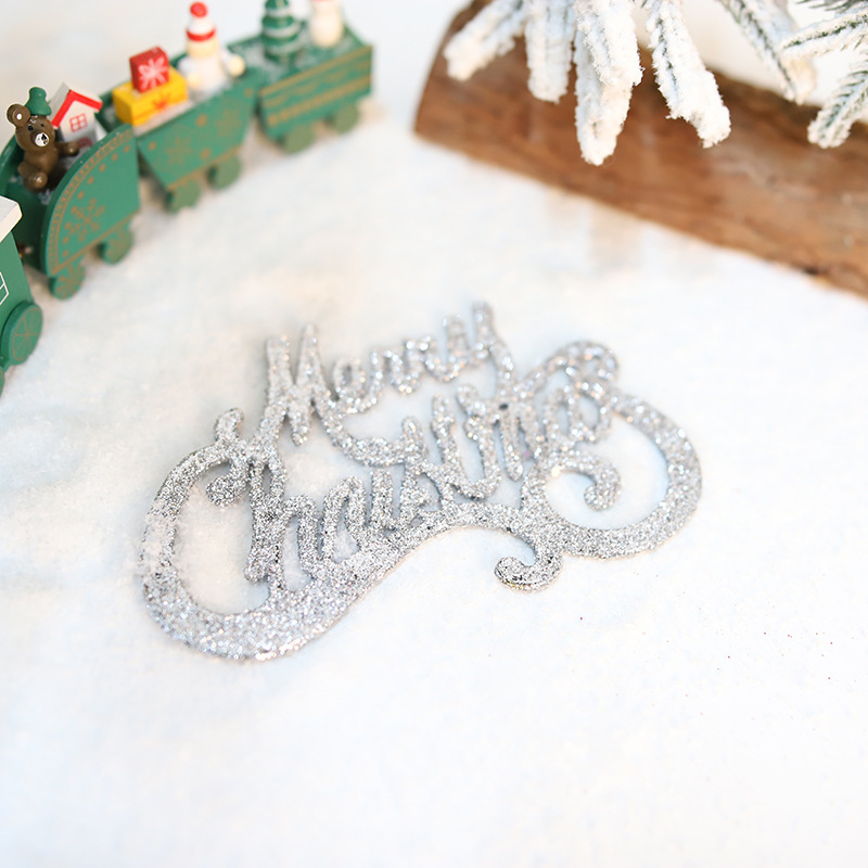 クリスマスの楽しい英語のアルファベットはクリスマスツリーの装飾用品の金粉のアルファベットの札を飾って国境を越えて専用に供えます。|undefined