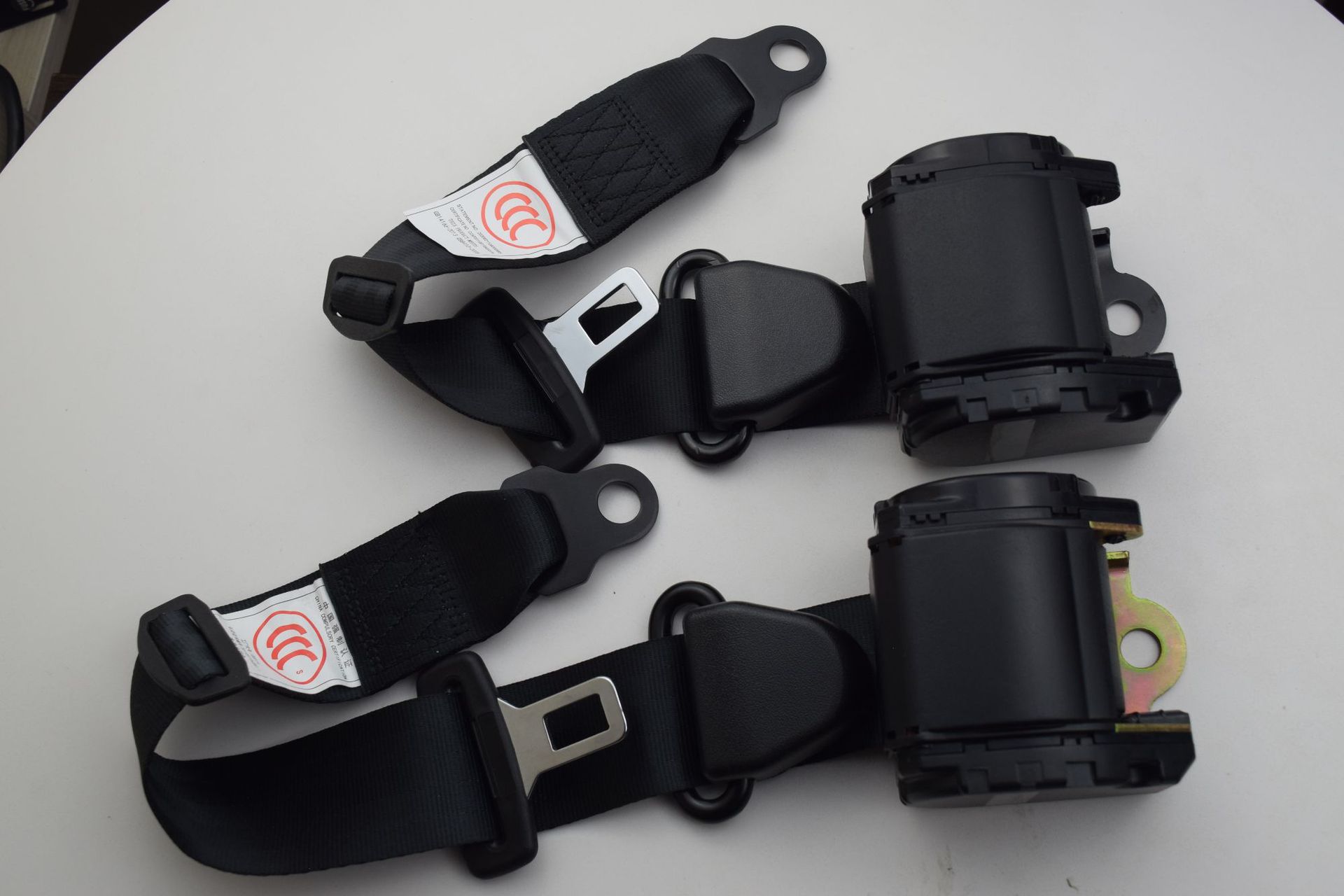 Car Seat Belts for Buses, Trucks and Buses, Automatic Retractable Three-Point Main and Passenger Seat Belts Including Emergency Locking Seat Belts