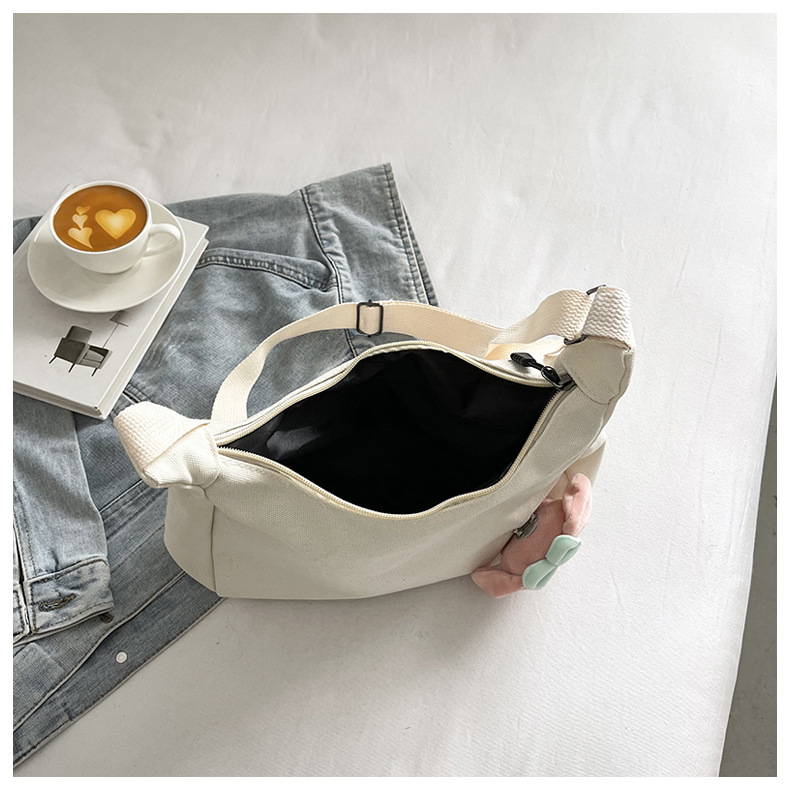 "2024 Autumn New Style Japanese sweet and fashionable single-shoulder bag, simple and cute crossbody bag, one-piece consignment. undefined