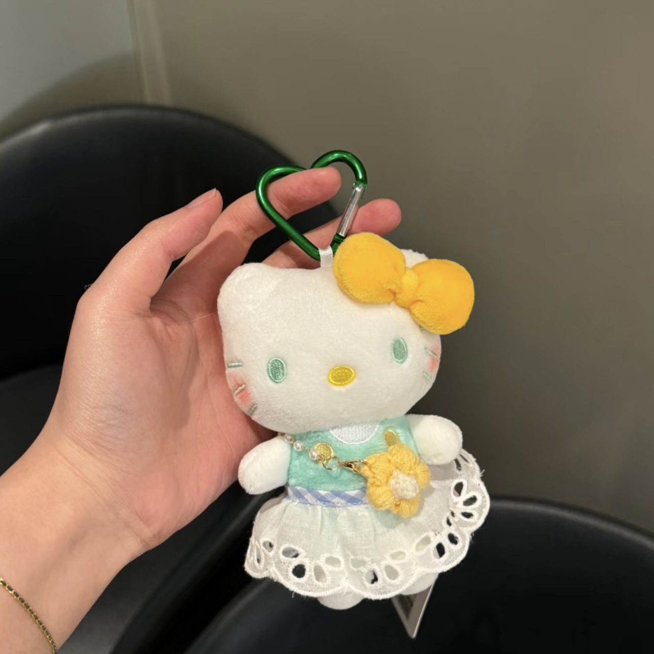Genuino clásico KT Hello Kitty mochila bolso colgante dibujos animados lindo hellokitty llavero muñeca de felpa mujer
