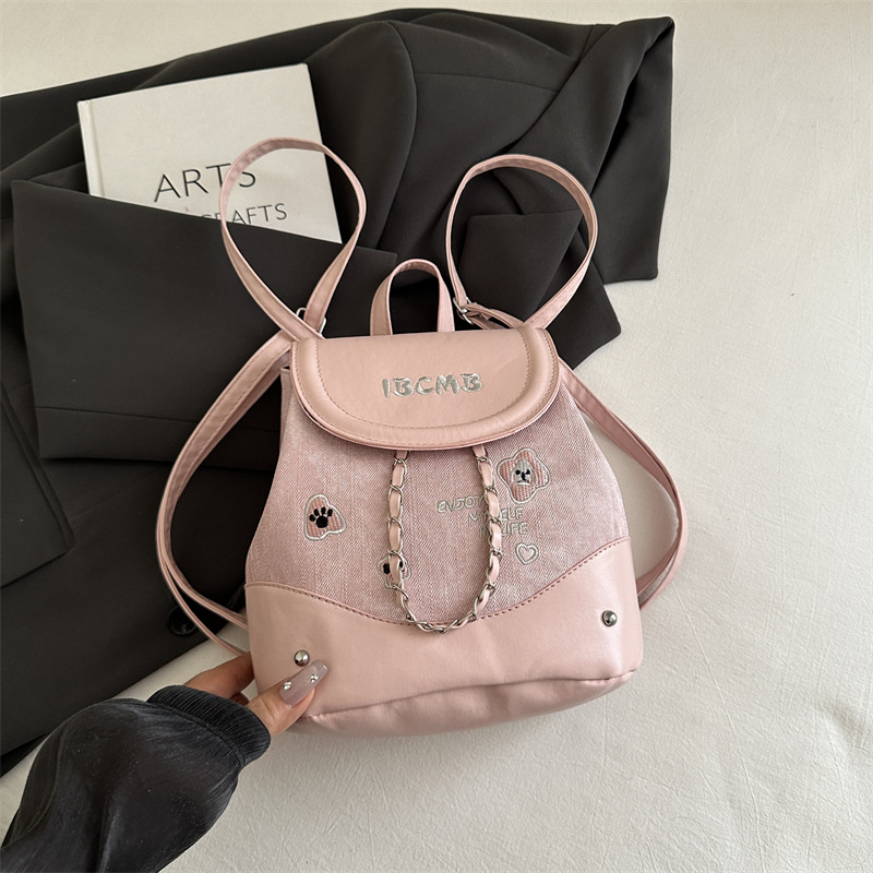 Mochila de color popular de este año para mujer 2025 nueva mochila escolar estilo universitario de moda mochila de viaje salvaje de verano