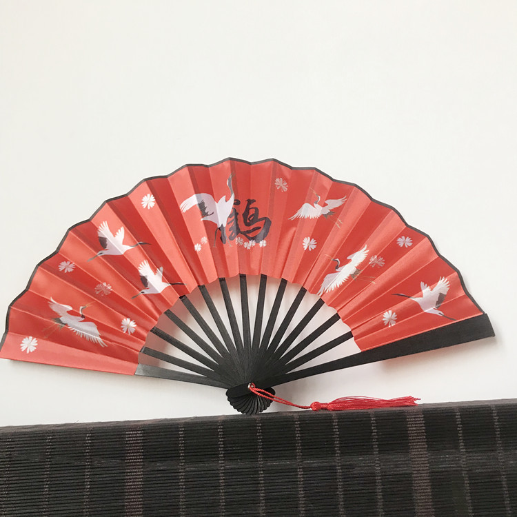 En stock Internet Celebrity fan hombres y mujeres retro estilo chino hanfu accesorios llevar 23cm satén plegable ventilador