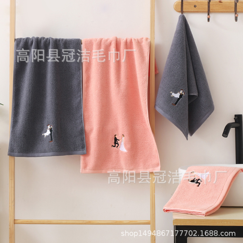 Свадебное полотенце с розовой вышивкой