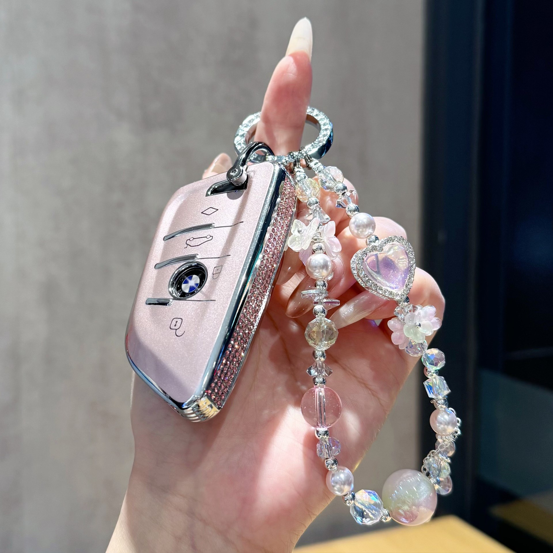 Suitable for BMW key cases, new 3 Series 330li, 5 Series 530li, X1, X2, X3, X4, X5, blade-style women's key case