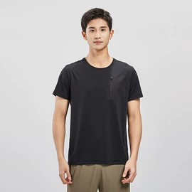 冲锋衣、裤;户外皮肤衣/防晒衣;速干衣裤