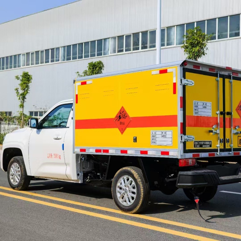 民俗礼花配送车江铃皮卡1类危险品运输车带分仓 皮卡防爆车有货