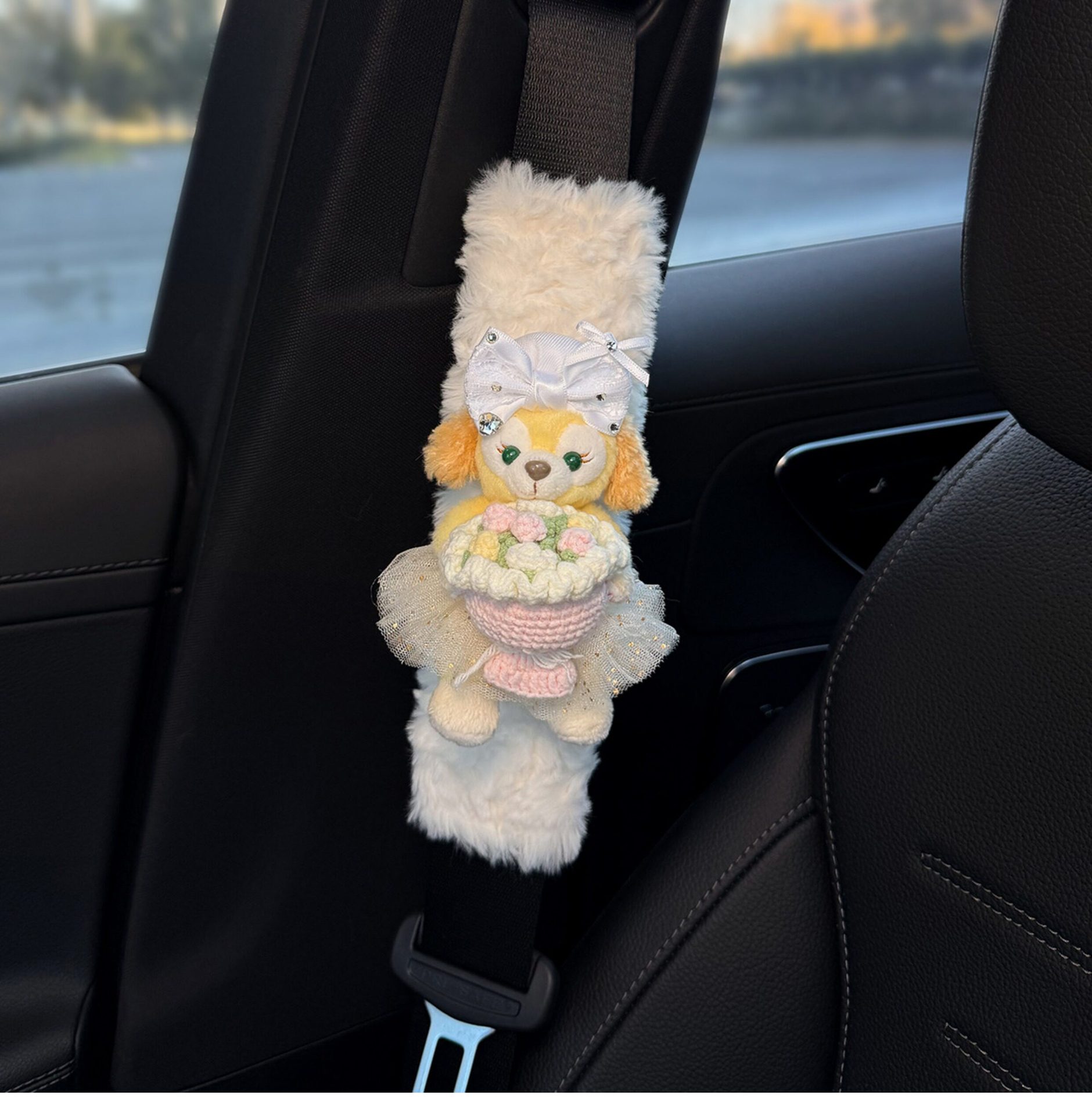 Cute Car Seatbelt Shoulder Pads for Women, Anti-Wear Clothing for a Couple, Featuring Linabell and Stellalou