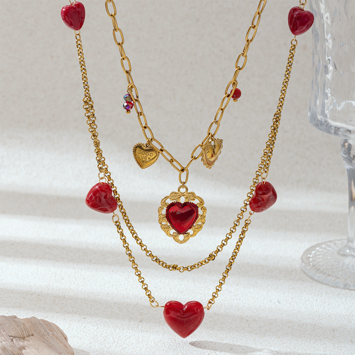 Collar de acero inoxidable para mujeres no se desvanece, colgante de amor rojo, cadena de clavícula, venta caliente transfronteriza para mujeres image 1