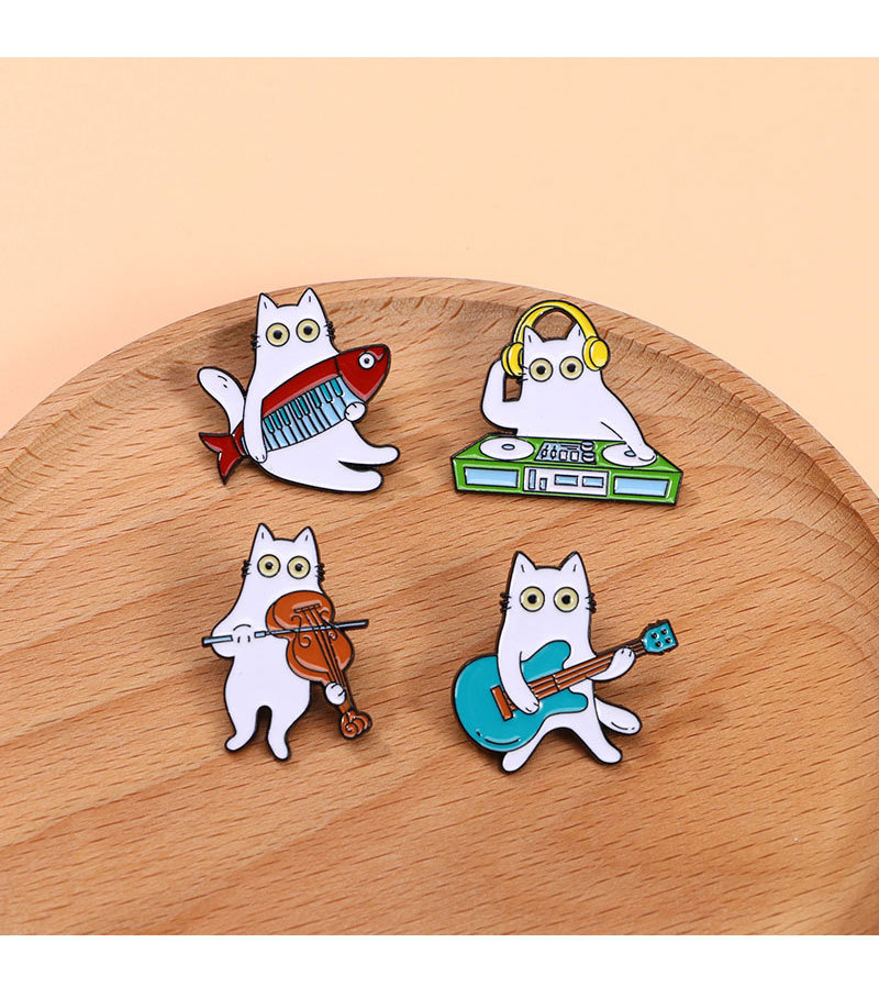 Cute Pin Musical Instrument Cartoon Guitar Alloy Enamel Unisex Brooches display picture 2