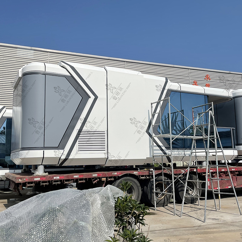 Red al aire libre rojo hit tarjeta punto escénico granja camping base hotel B & B tecnología sentido alojamiento experiencia