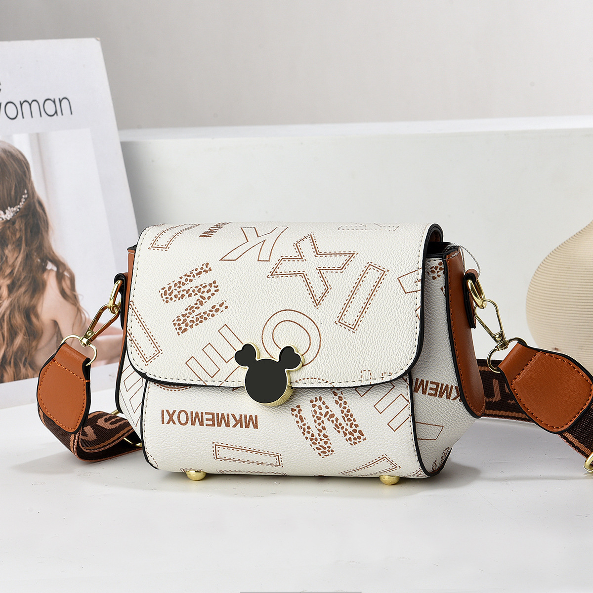 Bolso de mujer con letras a la moda coreana, bolso versátil, bolso pequeño de moda, bolso de hombro, bolso cruzado texturizado, 2024