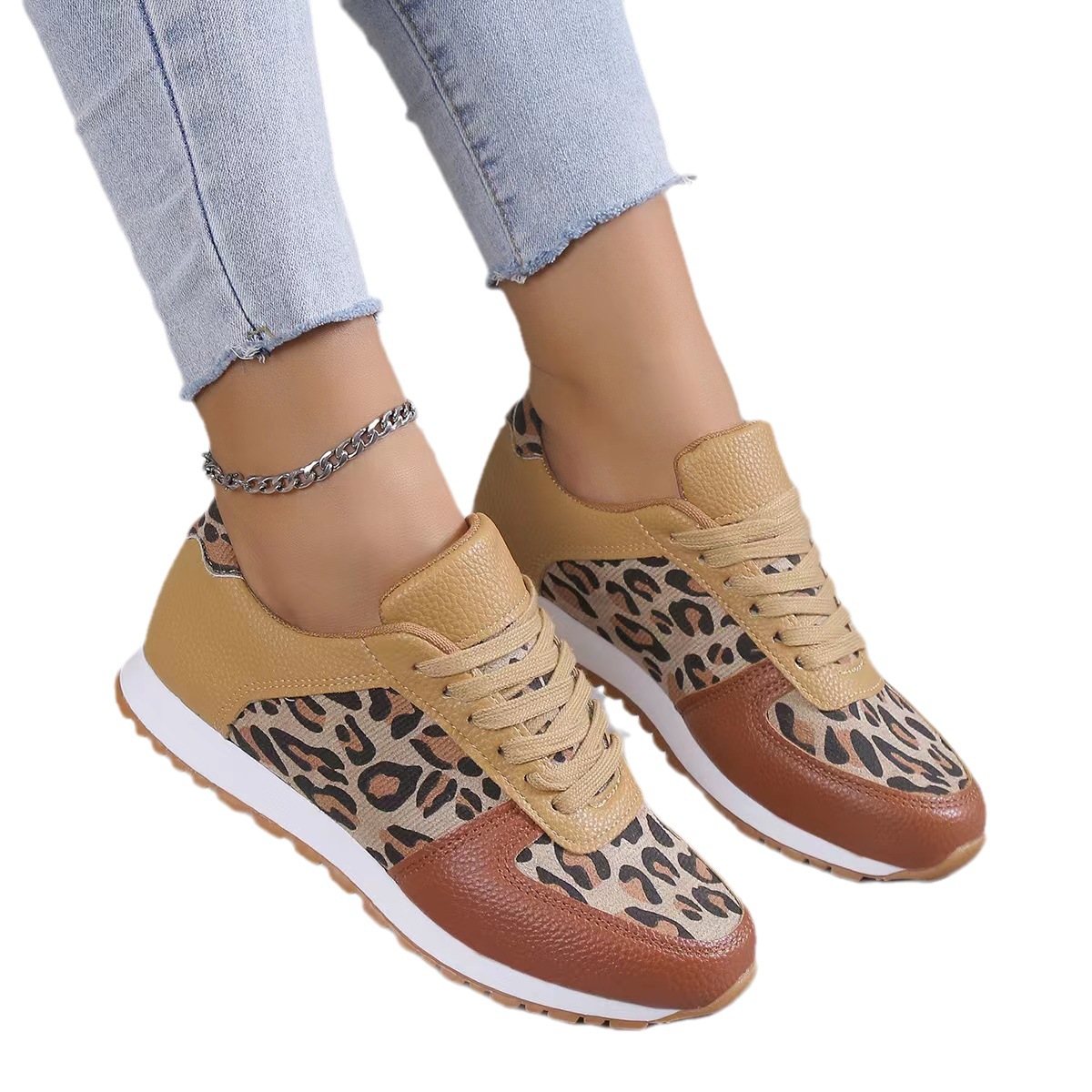 2023 neue lässige Sportschuhe zum Schnüren mit dicken Sohlen und Leopardenmuster, Damen-Außenhandel, große Low-Top-Einzelschuhe, grenzüberschreitende Laufschuhe_voghion.com