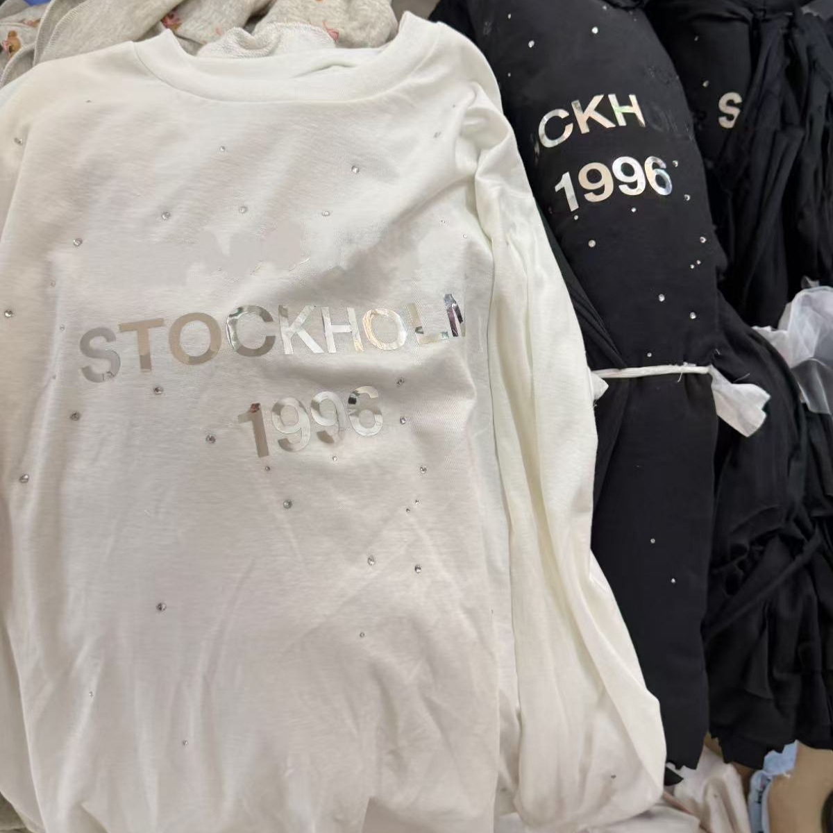 限定款！1996银色镜面字母烫钻棉麻T恤女宽松休闲上衣25早秋新款