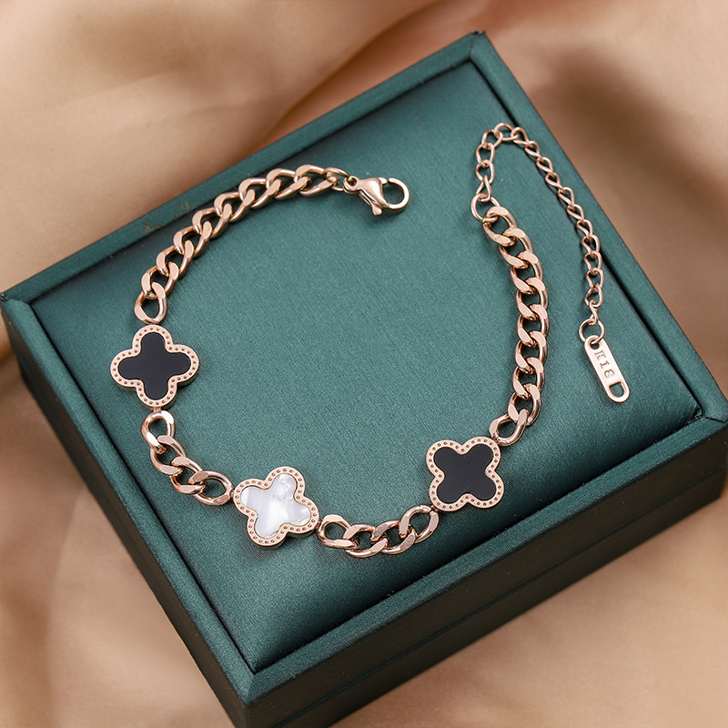 Ventas transfronterizas calientes nuevas pulseras de acero de titanio personalidad femenina de alto nivel diseño ligero de lujo moda temperamento versátil joyería de acero de titanio image 74