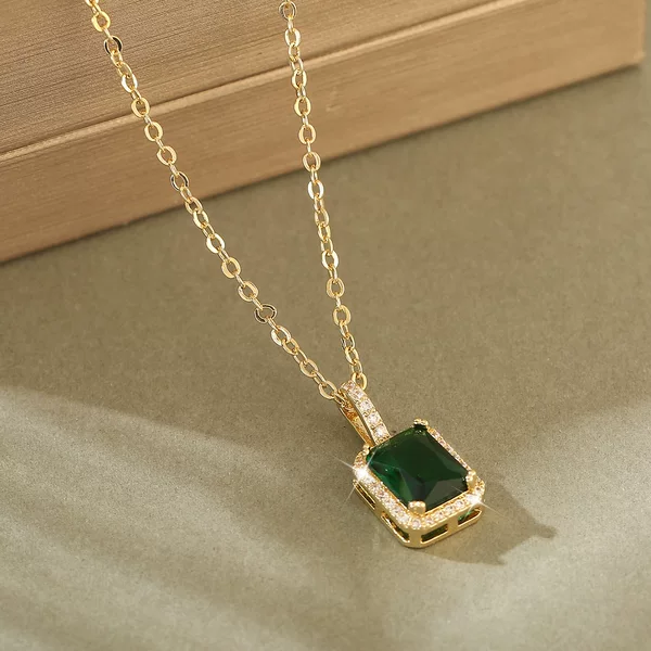 European and American cross-border popular copper inlaid green zircon square pendant necklace high-grade retro necklace for women