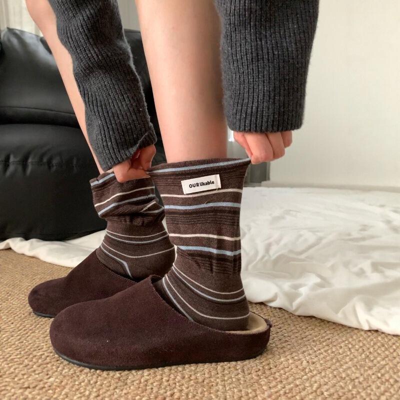 Retro Stripesd Pile Socks for Women 2025 Autum New Korean Design Loose Socks Slimming Look Mid-Calf Socks Brown