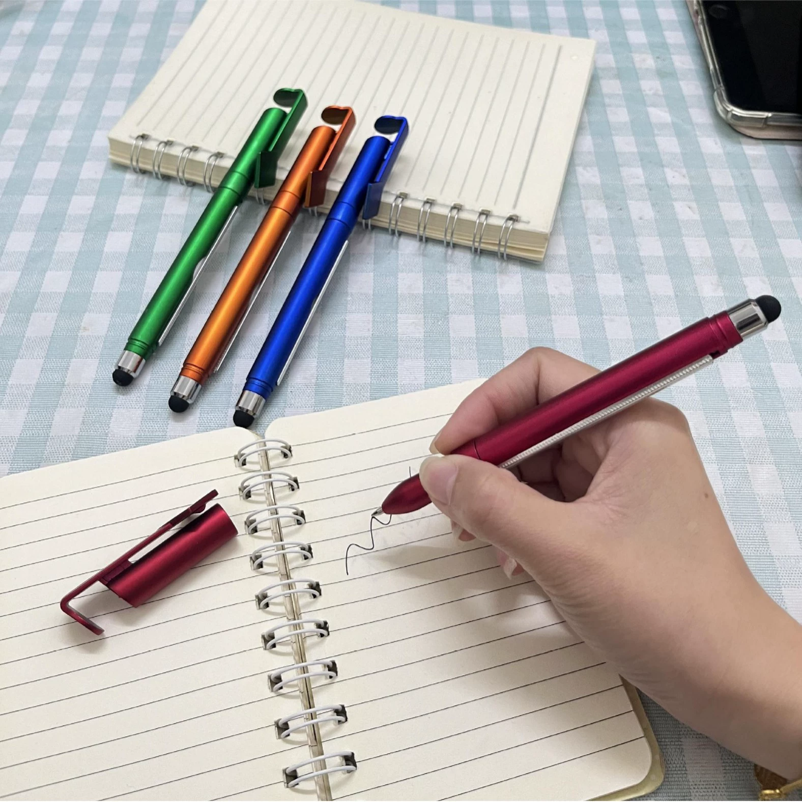 Рекламная ручка с печатью логотипа, гелевая ручка для подписи, ручка для рисования, многоцветная ручка-держатель для мобильного телефона, ручка для сенсорного экрана, выдвижная ручка