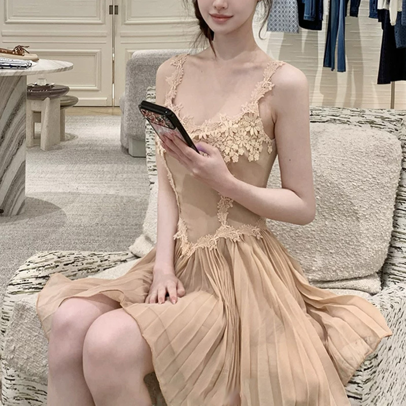 【Lily of the Valley Spring】Lace Suspender Dress with Intricate Design, Nude Color, Pleated, Dynamic and Flowing A-Line Dress