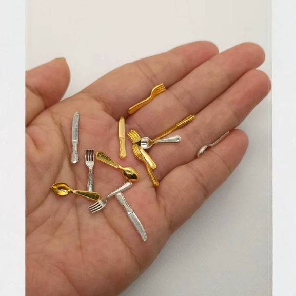 Miniature Realistic Toy Cutlery Set: Knife, Fork, Spoon, and Tableware Accessories for Pretend Play and Video Props