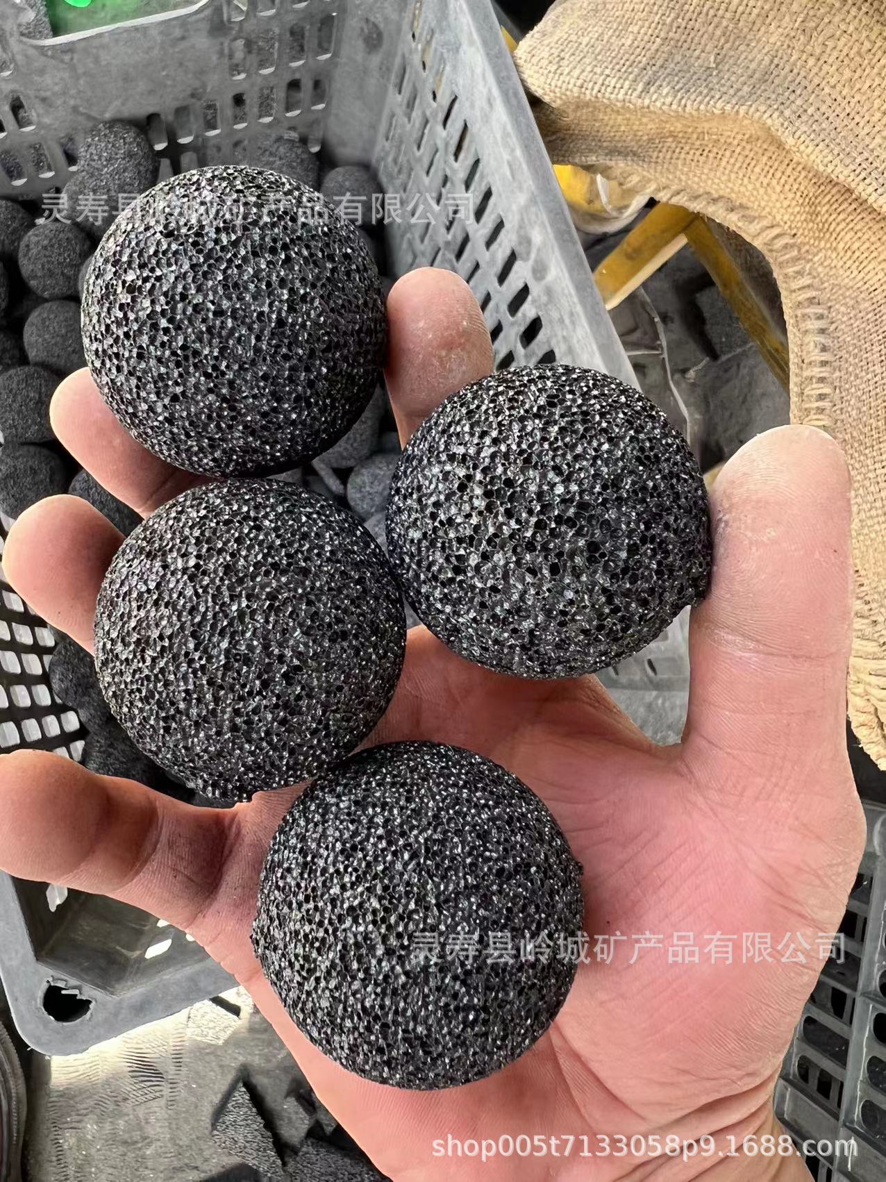 黑色火山岩香薰石,圆片家用卫生间香薰石, 扩香石木盒套装批发