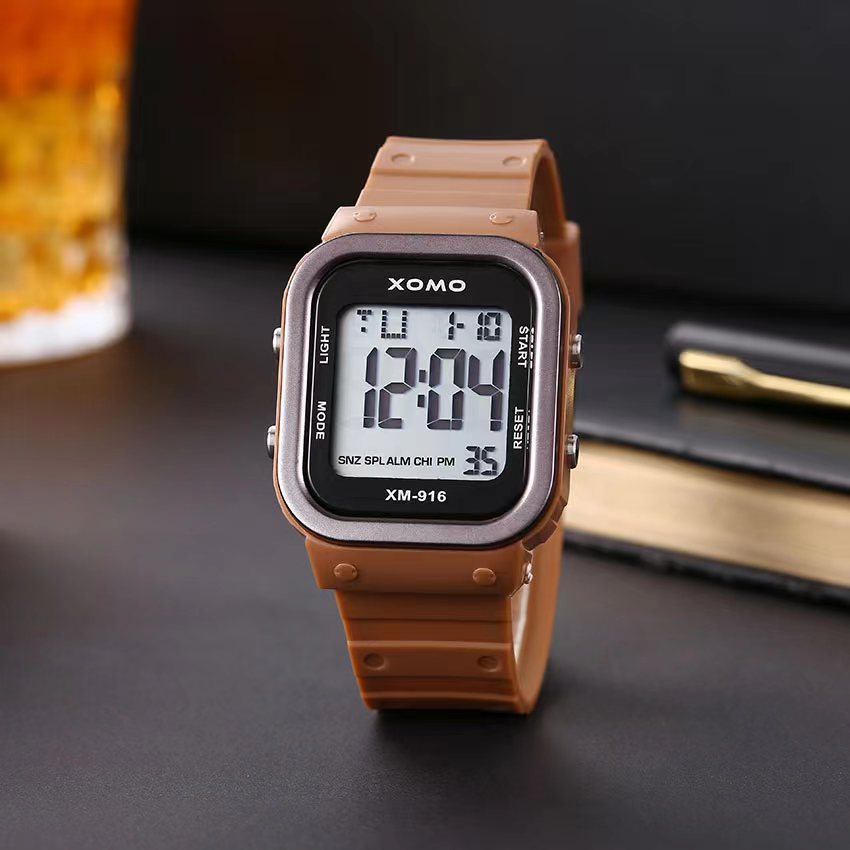 Reloj cuadrado popular en línea para hombres reloj deportivo para niñas en Harajuku estilo coreano simple moda retro reloj electrónico