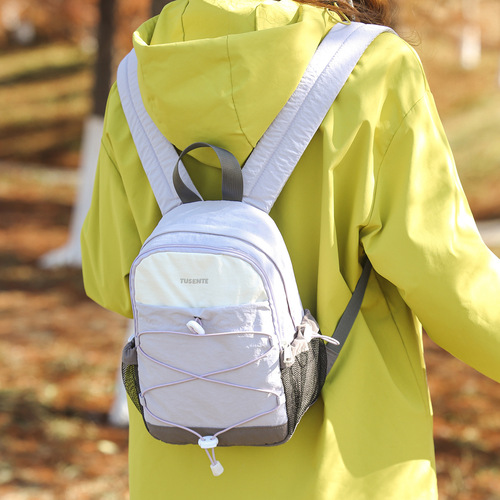 Nature-style girl outdoor hiking backpack, mini color-blocked lightweight cycling bag, daily commuting small backpack