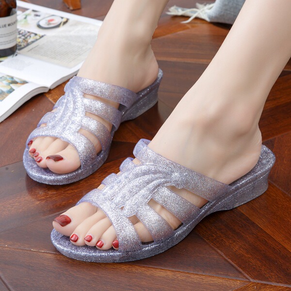 Summer universal women's slippers for leisure