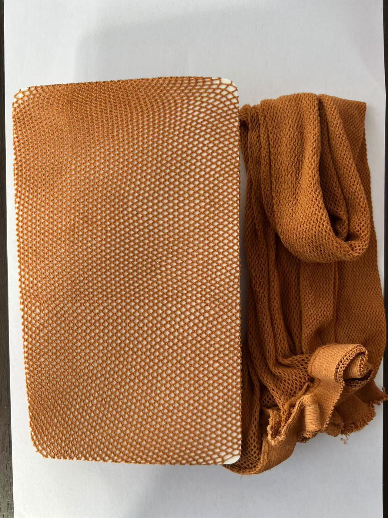 스팟 파인 메쉬 브라운