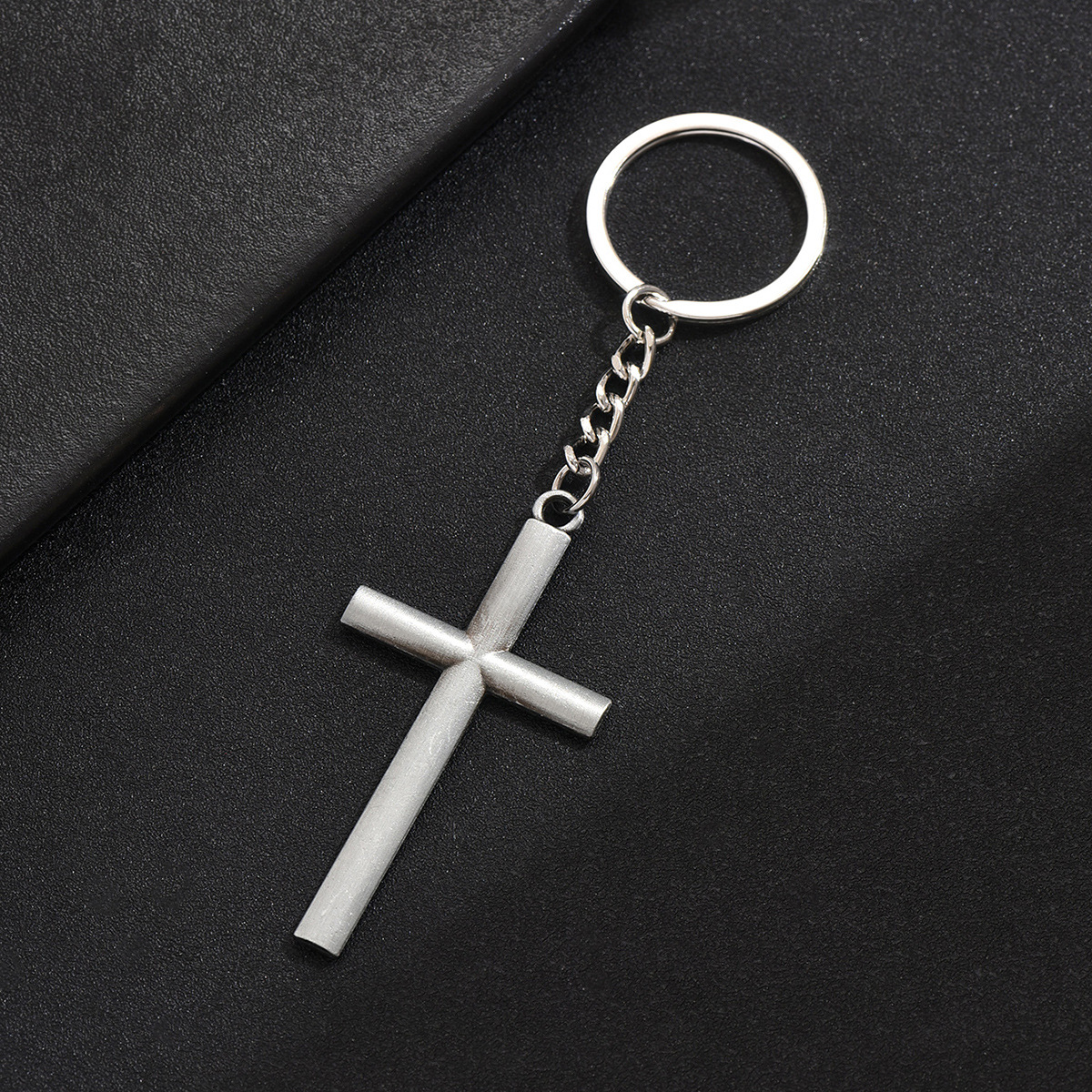 comercio exterior al por mayor letras inglesas llavero colgante bolsos colgantes crucifijos colgantes de metal suministro transfronterizo