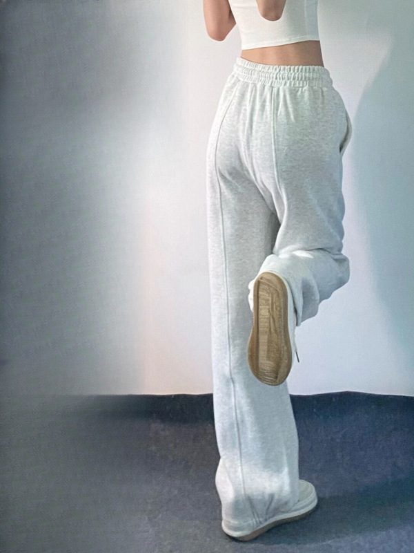 American Style Spring, Autumn, and Winter Casual Pants for Women, New Loose Slimming Design Cuffed Jogger Sweatpants American Style Spring, Autumn, and Winter Casual Pants for Women, New Loose Slimming Design Cuffed Jogger Sweatpants