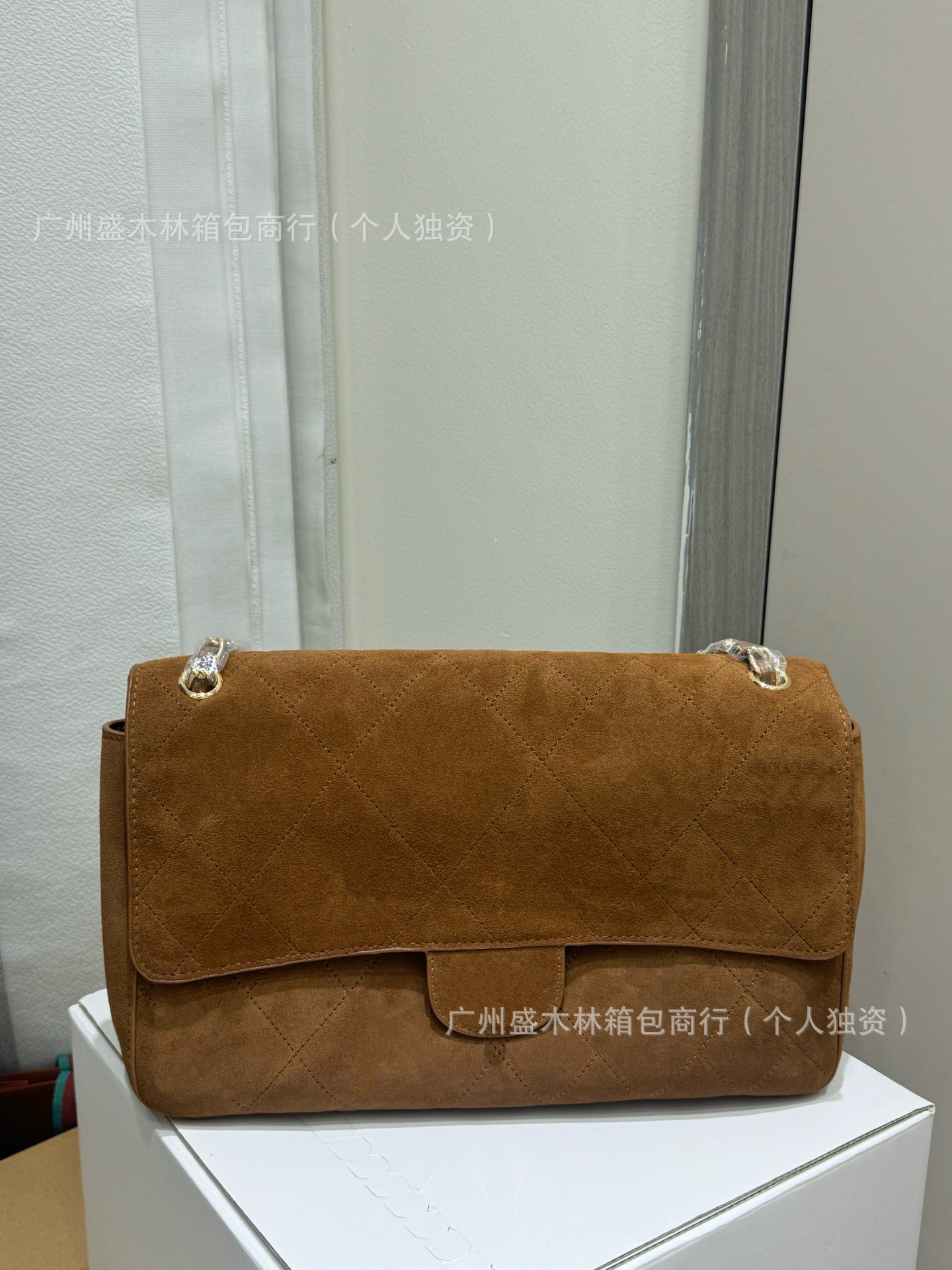 Suede dark brown