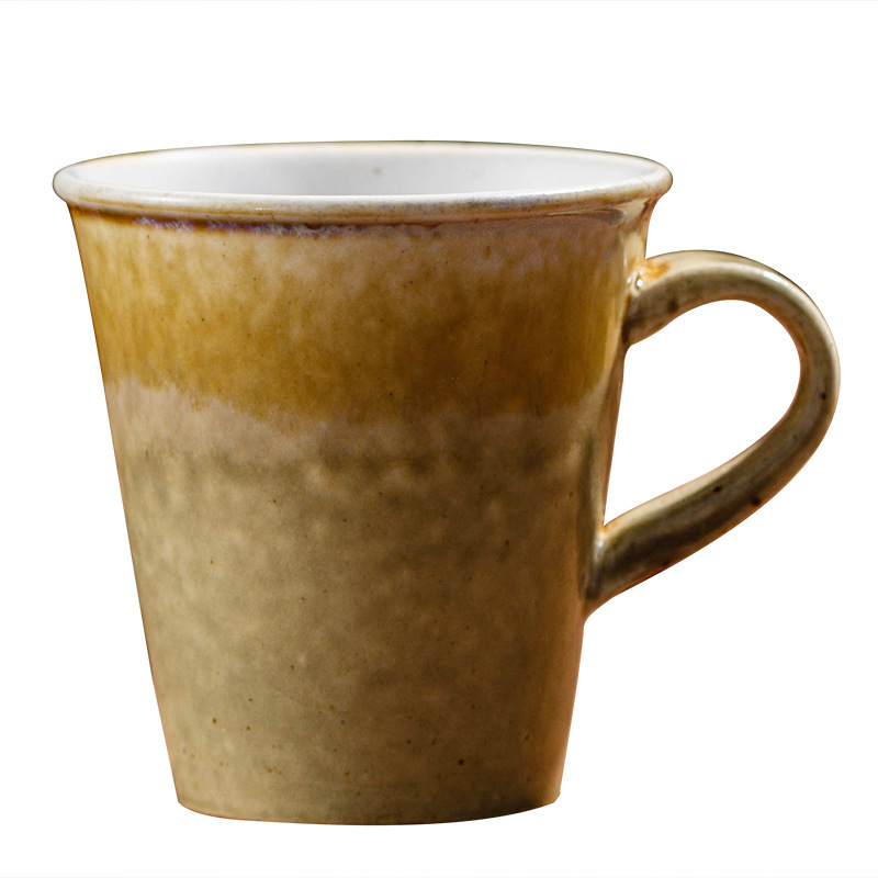 レトロな陶磁器のコーヒーカップの創意的な窯は耳のマグカップのシンプルな家庭用カップの事務カップの粗い陶器の濃縮のコップがあります。|undefined