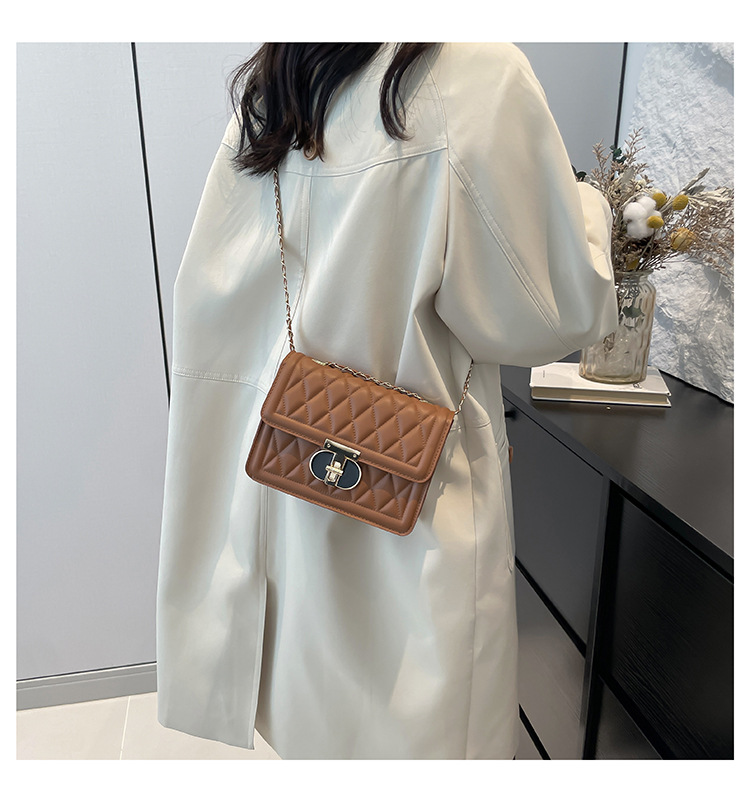 2024 neue Modische Lock Handheld frauen Koreanische Ausgabe Beliebte Lingge Stickerei Gewinde Einzigen Kreuz Schulter Kleine_voghion.com