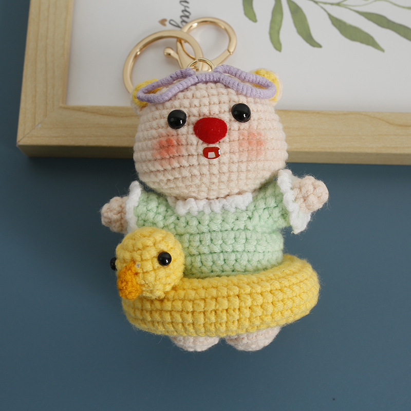 Anillo de gancho de lana cerdo muñeca de industria pesada de tejido a mano colgante de cerdo nuevo producto colgante de automóvil hecho a mano