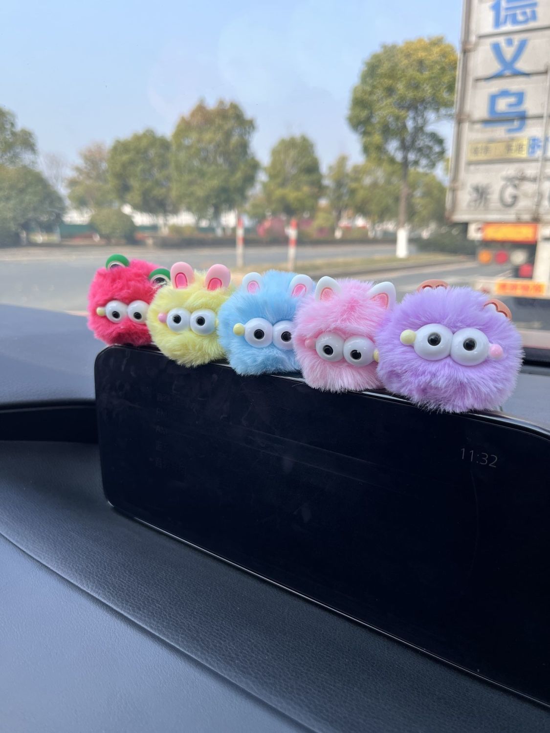 Car Dashboard Decoration Creative Cute Coal Ball Doll Car Center Console Monster Fur Ball Car Decoration Quirky Items