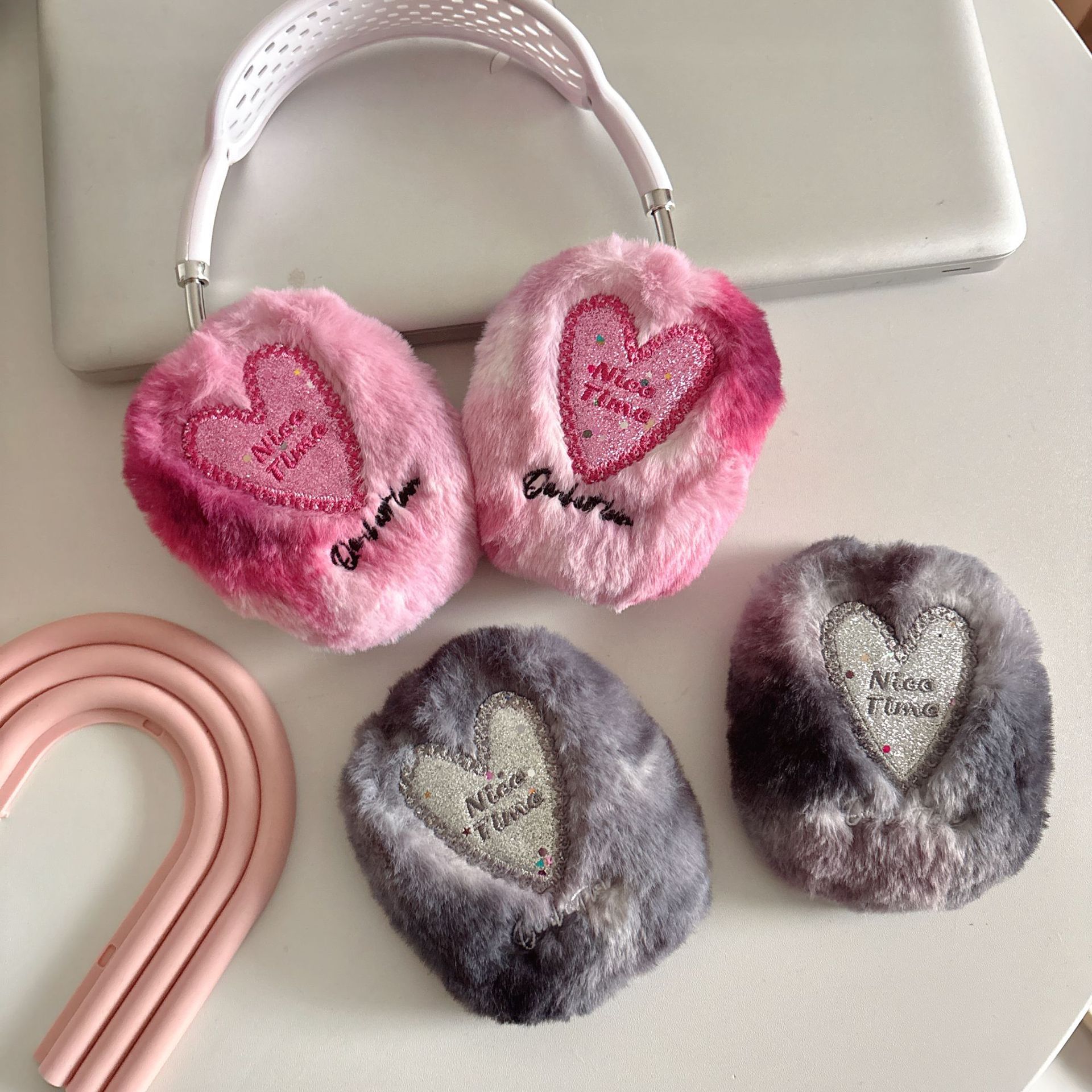 Plush Embroidery Love airpods Max Protective Case Apple Headset Ear Cap Ear Mover Earphone Case