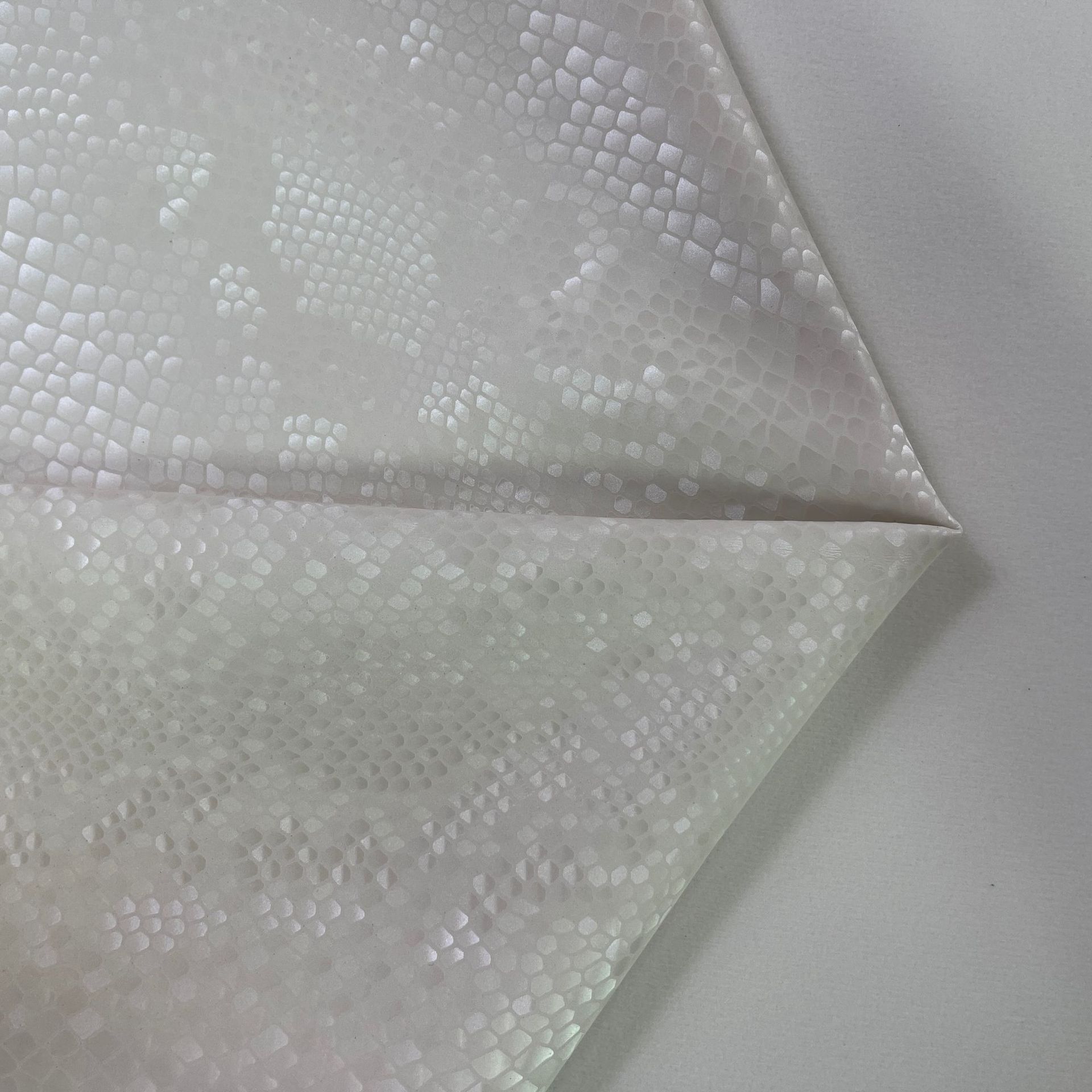 Fabricante spot PU equipaje de cuero artificial material de cuero brillante patrón de serpiente de alto brillo patrón de escamas de dragón bolso de cuero embalaje de la carcasa del teléfono móvil