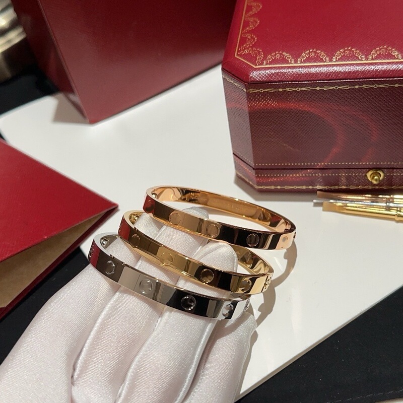 High Version Kajia Love Bracelet Women's Narrow Version Wide Version Baby's Breath V Gold 18K Rose Gold Male and Female Couple Bracelet