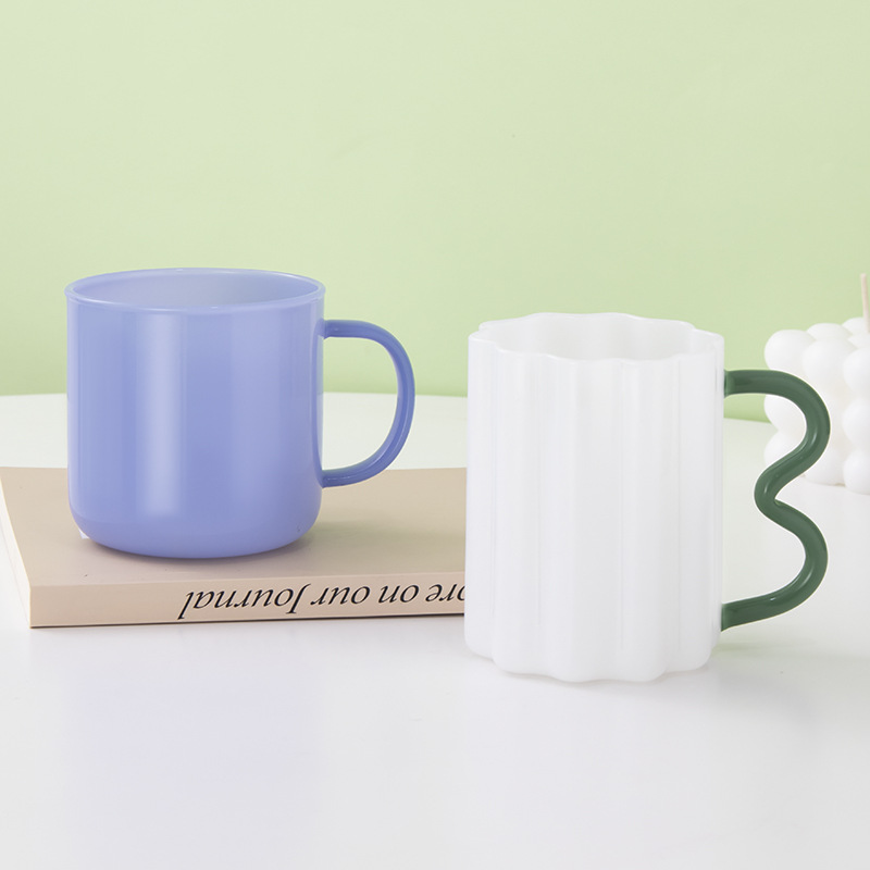 Ins simple taza de vidrio de jade blanco y azul creativo taza de marca de macarón de oficina en el hogar taza de café estética vertical
