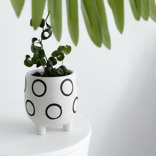 Ins-style cute hand-painted ceramic flowerpots with feet cross-border foreign trade export geometric cartoon meat pots wholesale ornaments
